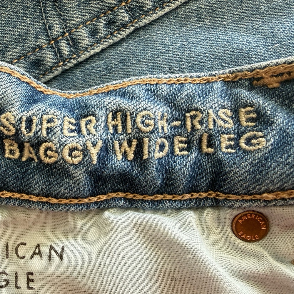 American Eagle Outfitters Sky Blue High Rise Jeans - Picture 5 of 6